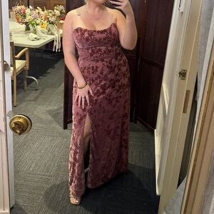 Revelry Bridesmaid Dress Lace-Overlay Evening Dress in Mauve